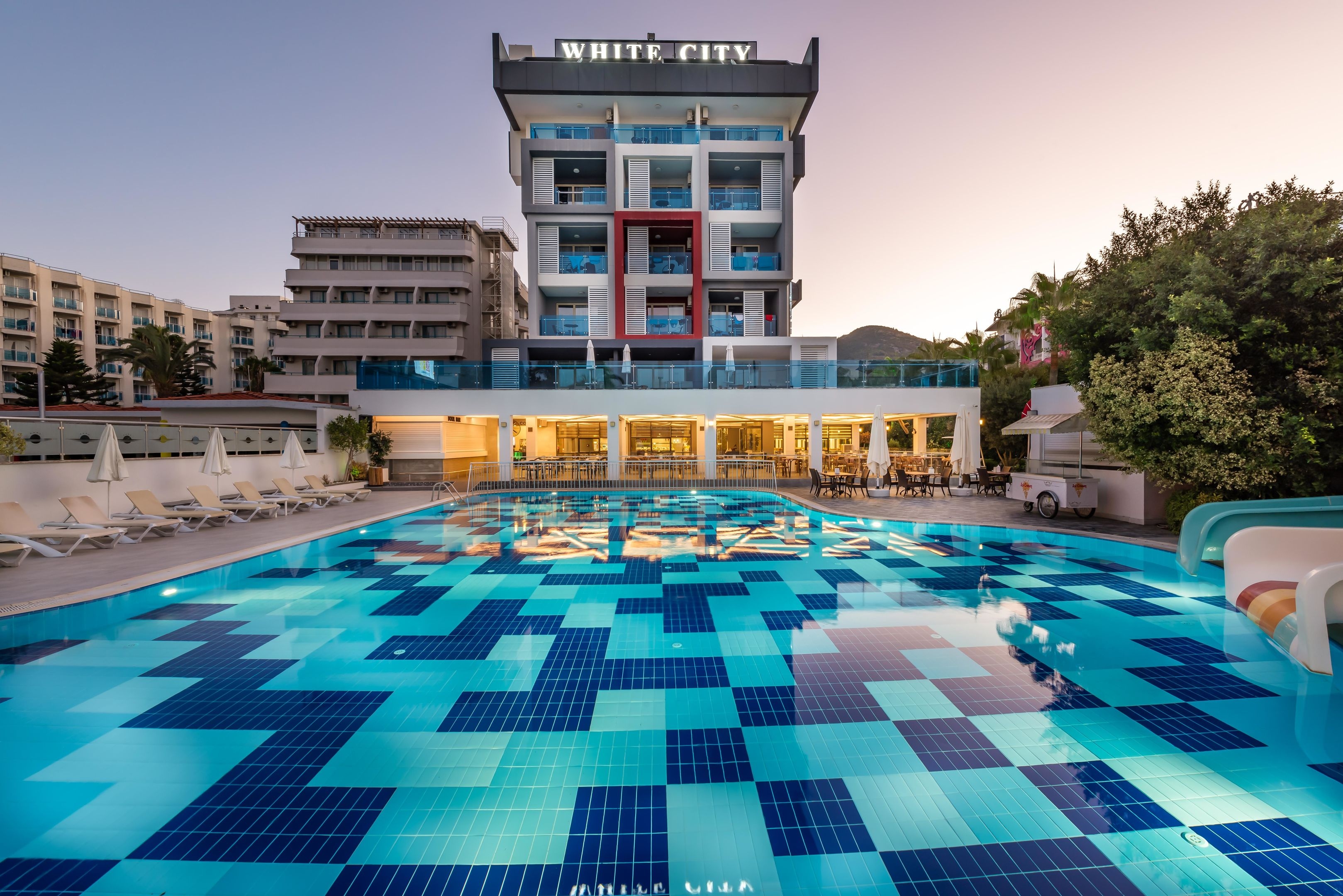 White City Beach Hotel25