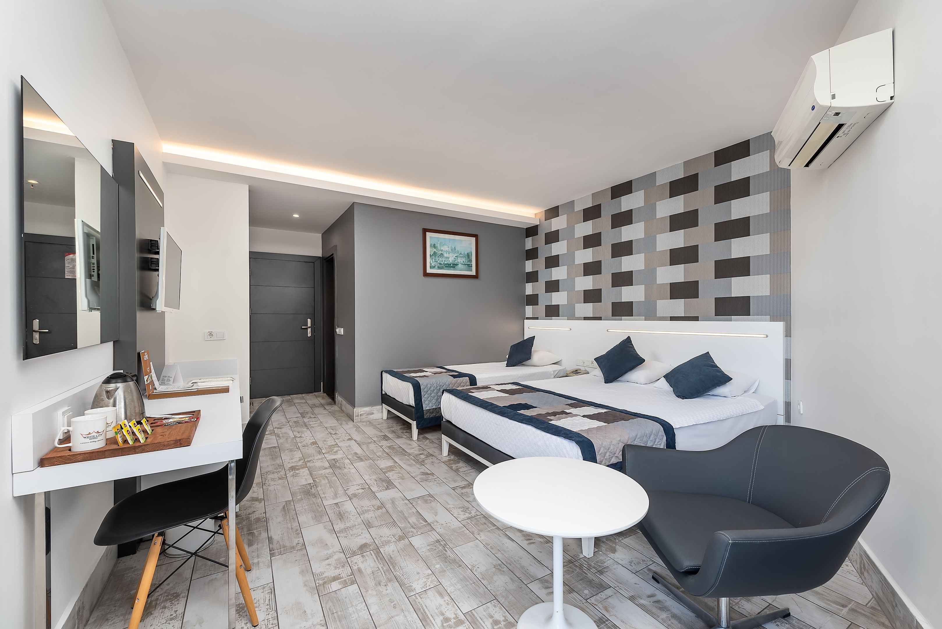 White City Beach Hotel82