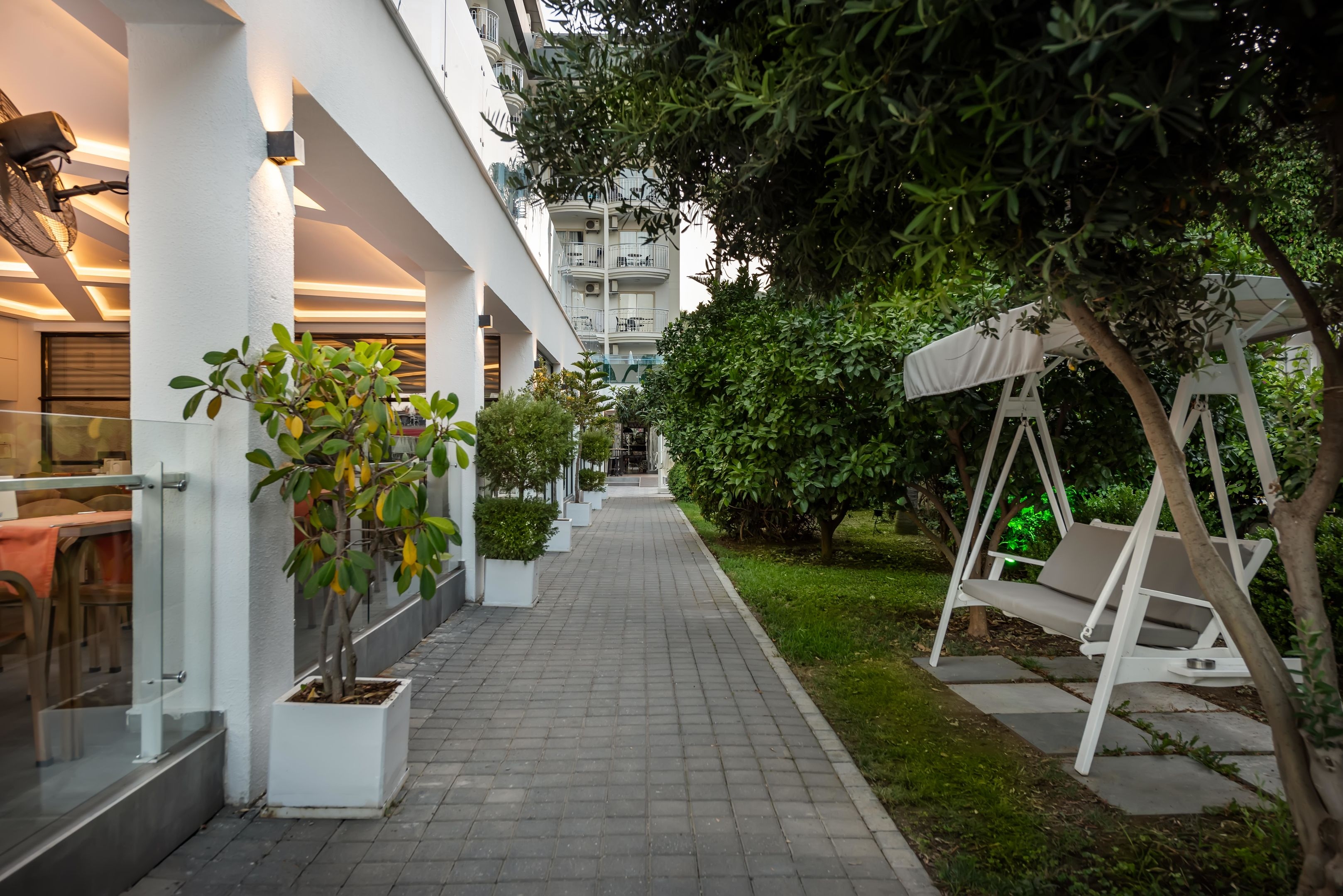 White City Beach Hotel43