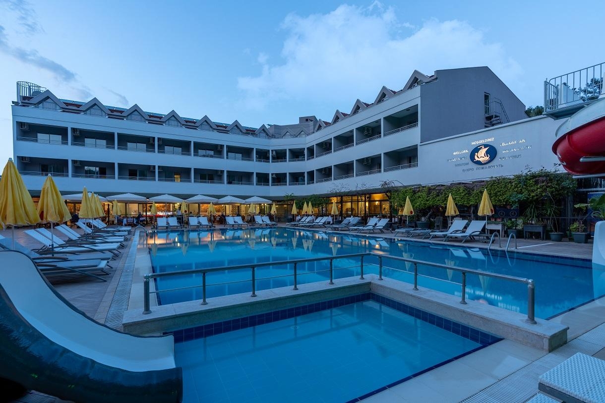 Grand Viking Hotel11