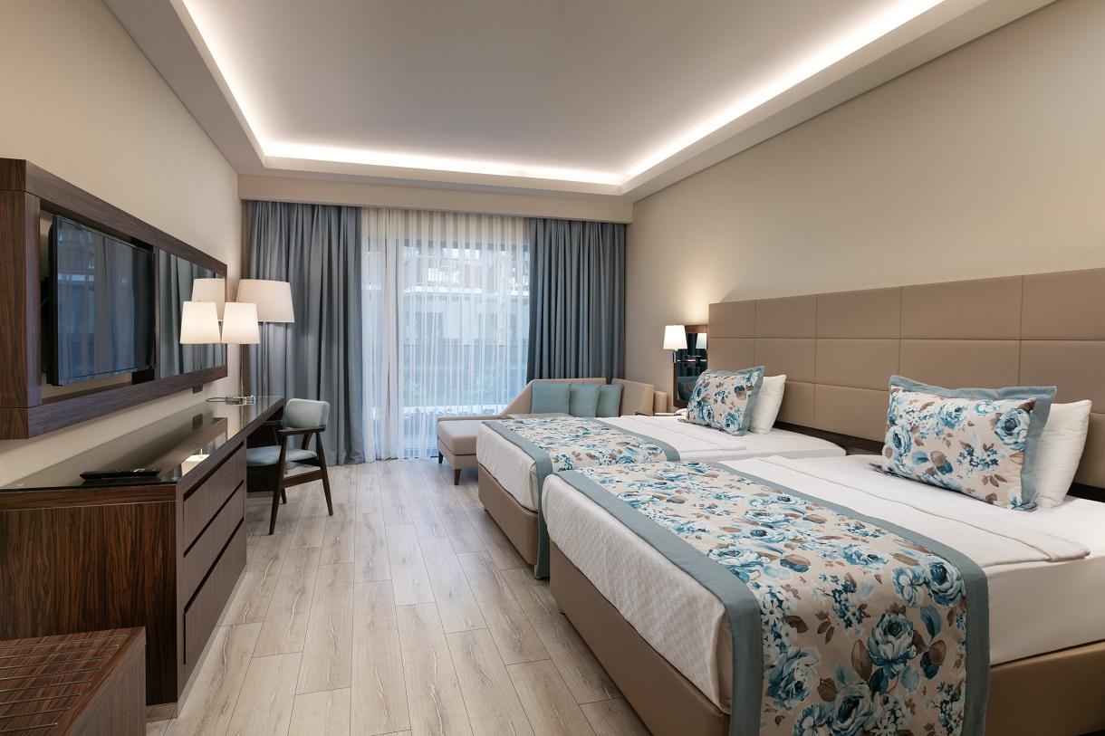 Seven Seas Hotel Life4