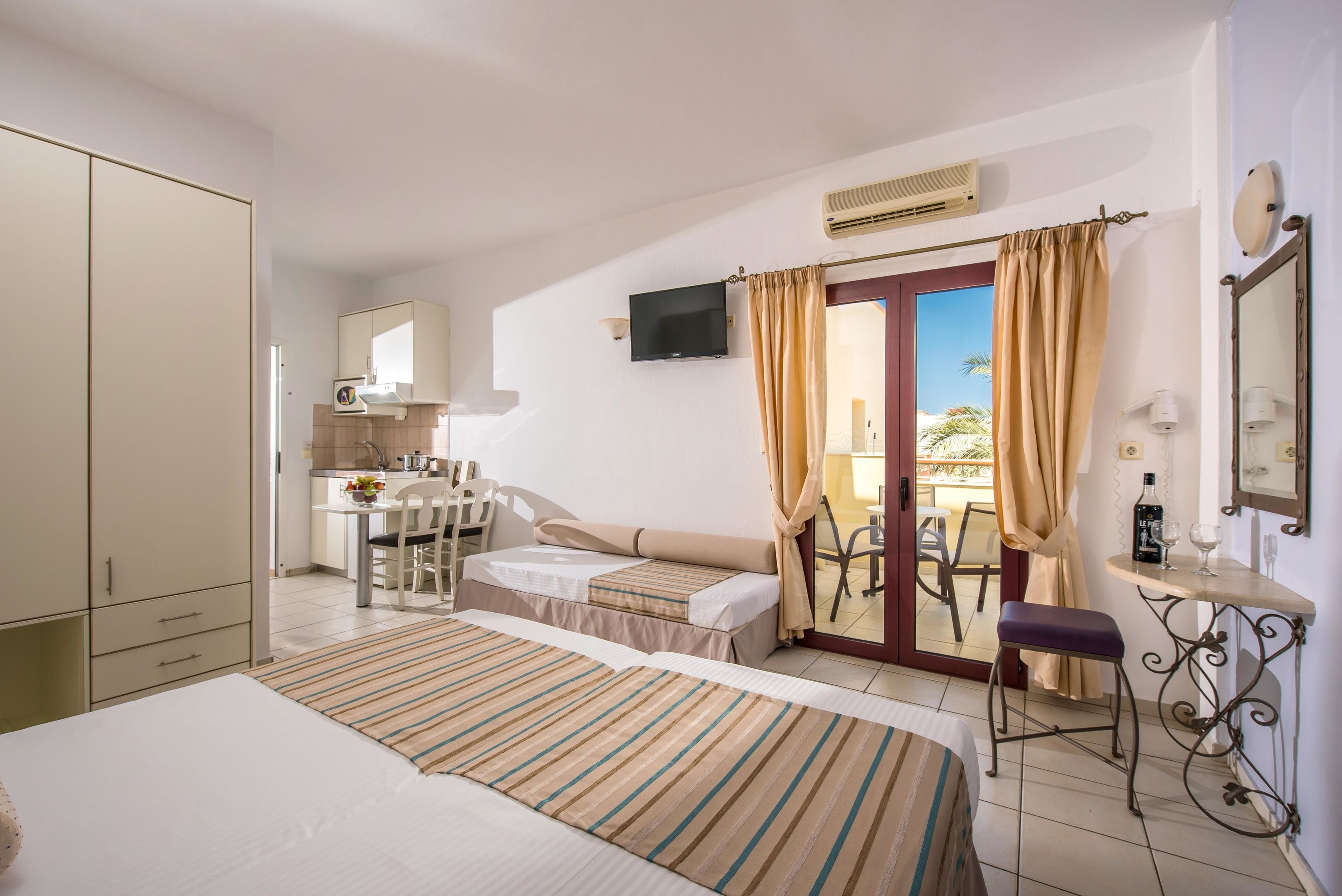 Bella Elena Apartments25