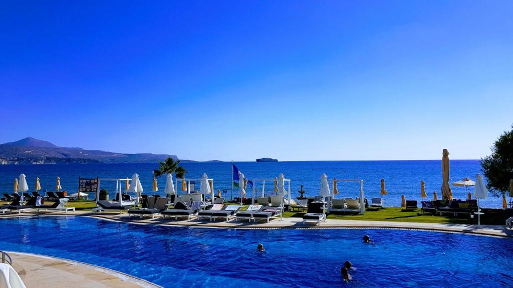 Kiani Beach Resort12
