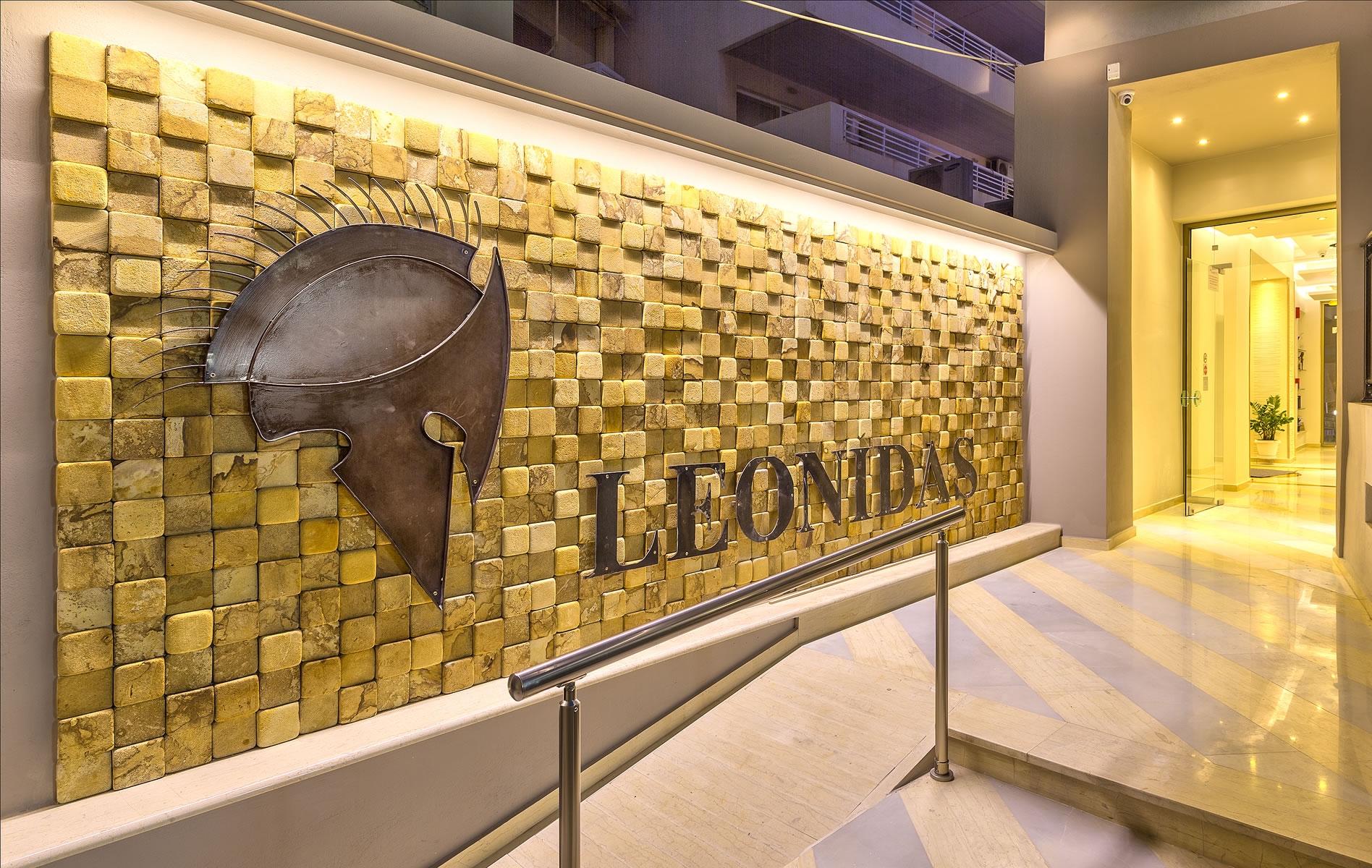 Leonidas Apartments1