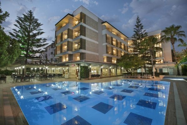 hotel Trendy Side Beach Hotel